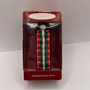 Hallmark Keepsake Ornament 2000 Hand Blown Ribbon Candy LiL Cascade Red Tricolor